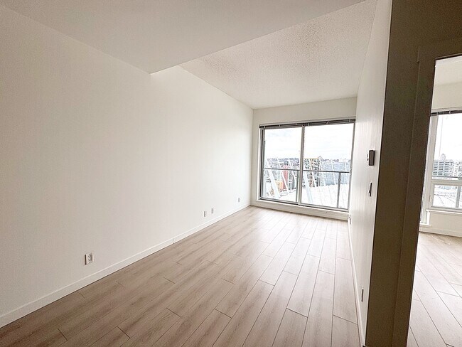 Photo - Centre West - 2216 Unit 2216