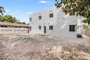 Photo - 572 NE 67th St Unit 5