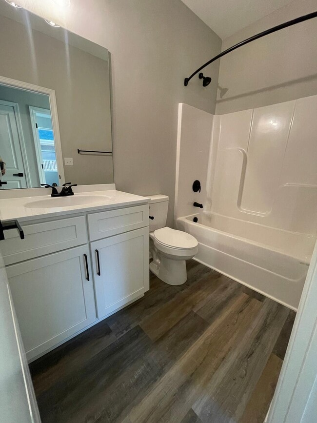 Photo - 104 Sidewinder Dr