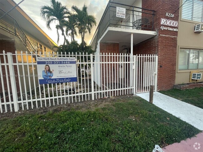 Building Photo - 8210 Byron Ave Unit 15 Rental