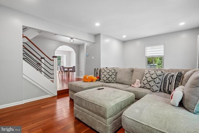 Photo - 6608 Westbury Oaks Ct