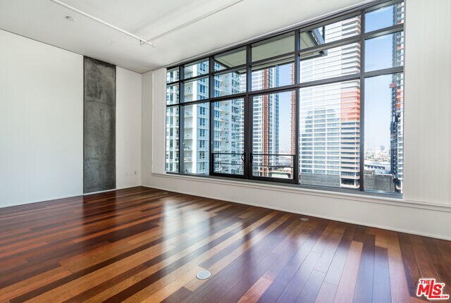 Photo - 1100 S Hope St Unidad 1606