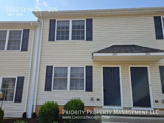 Building Photo - 1010 Seth Dr Unit 205
