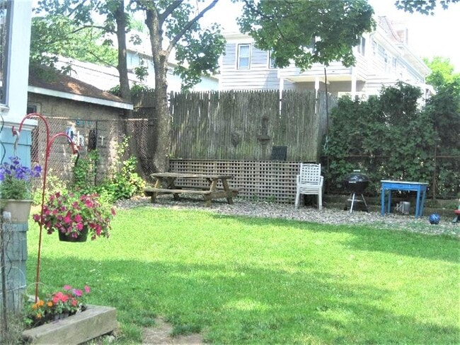 Photo - 81 Bartlett St Unit 1