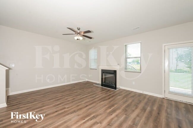 Photo - 2027 Massey Ln