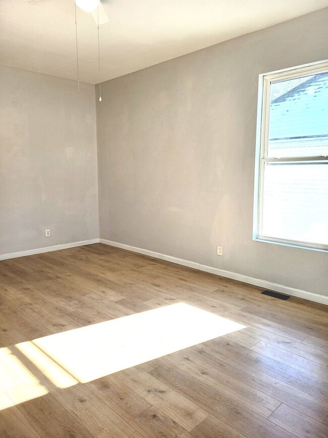 Photo - Renovated and Ready to Rent...340 N Aurora Collinsville