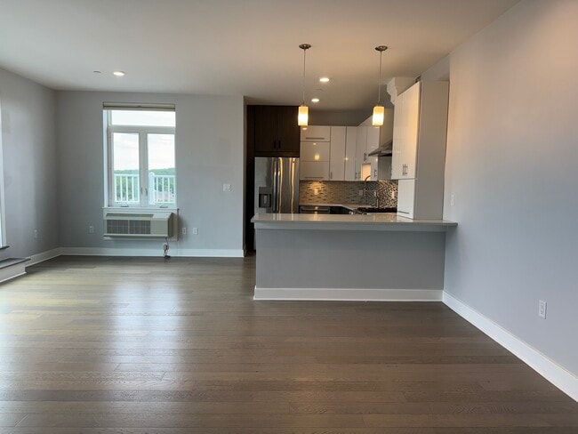 18 Cliveden St Unit 604