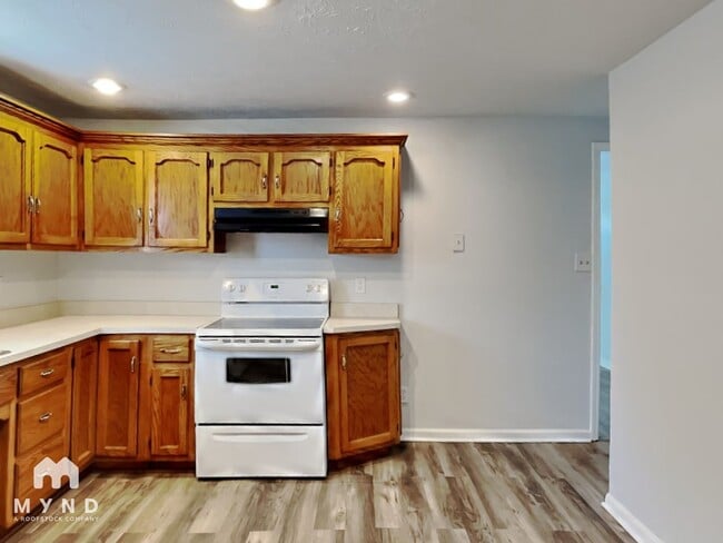 Photo - 808 W Smith Valley Rd