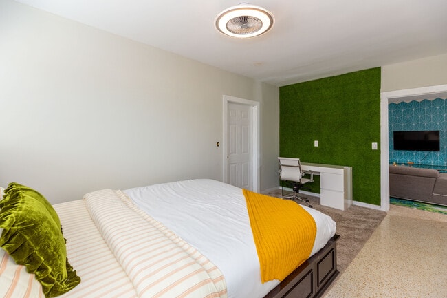 Photo - 1029 79th St