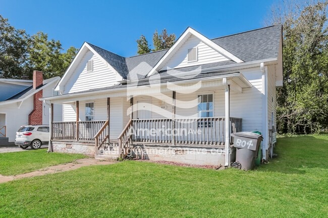 Photo - 804 S Elm St