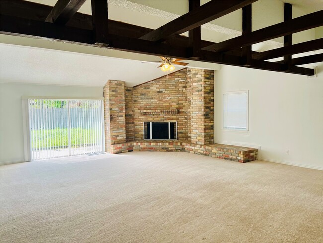 Photo - 1026 Fallbrook Dr