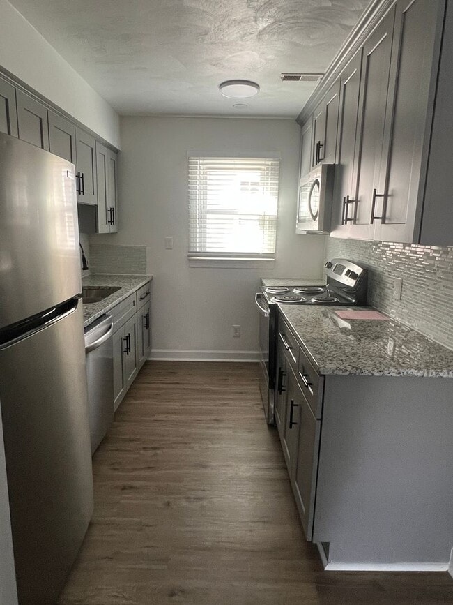 Photo - 98 Chautauqua Ave