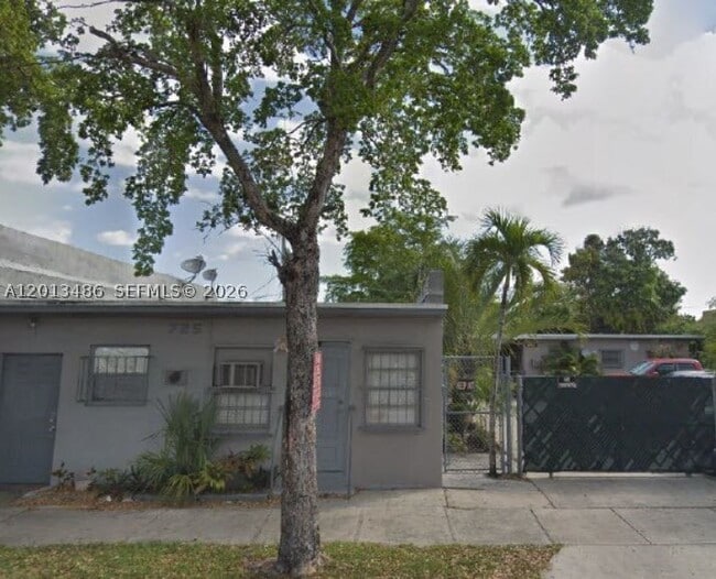 Building Photo - 725 Opa-locka Blvd Unit C