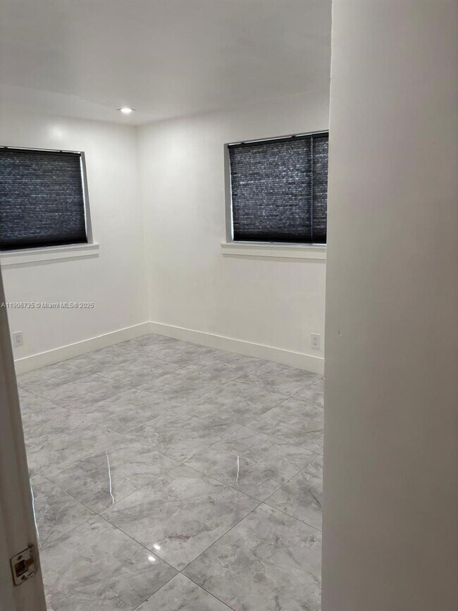 Photo - 13847 Jackson St