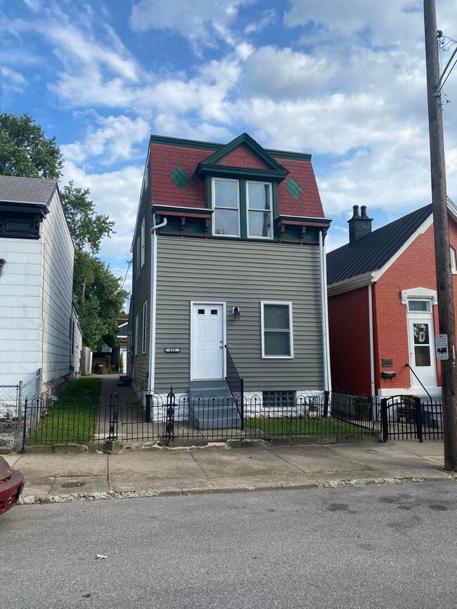 Building Photo - 422 Hodge St Rental