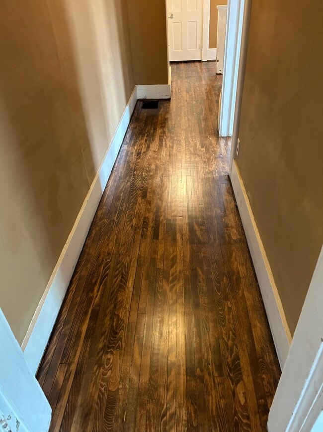 Pasillo de arriba - 2109 N 10th St