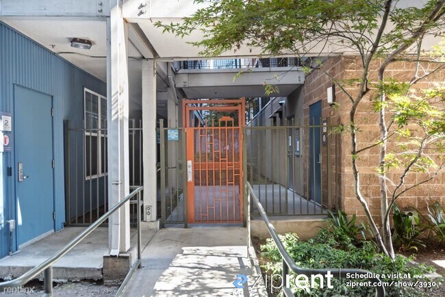 Photo - 1 br, 1 bath Condo - 1121 40th Street, Eme...
