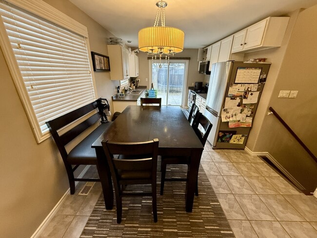 Photo - 3572 Caribou Crescent