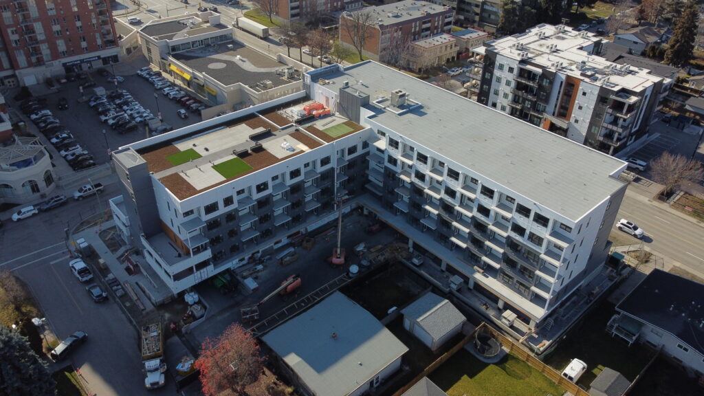 Photo - 1110 Lawson Av