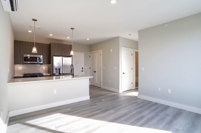 Building Photo - 3516 John F. Kennedy Blvd