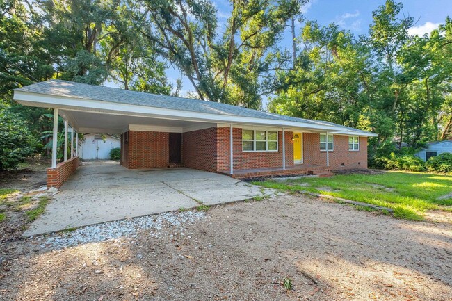 Photo - 123 Columbia Dr