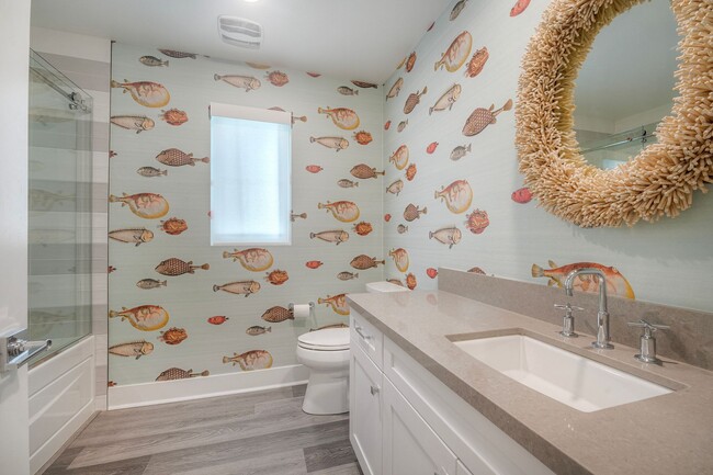 Guest bathroom - 855 Home Ave