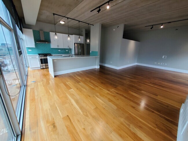 Photo - 630 N Franklin St Unit 908