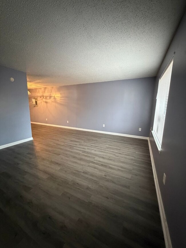 Photo - 3 Bd 2 Ba 1200 sq ft Townhouse