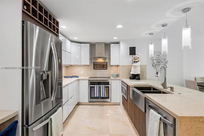 Photo - 1149 Hillsboro Mile Unit 608