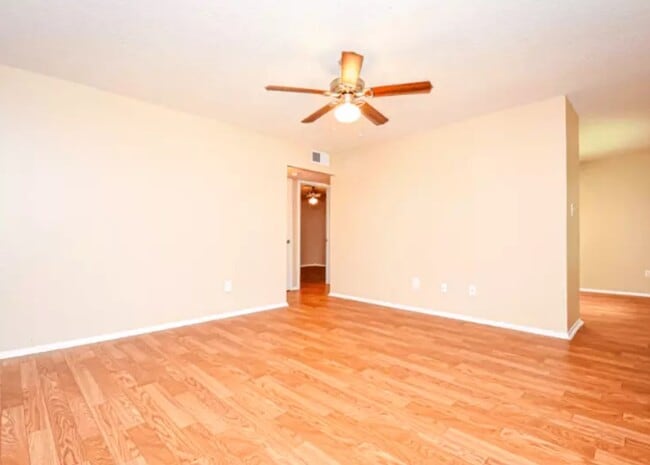 Photo - 160 Gibson Rd