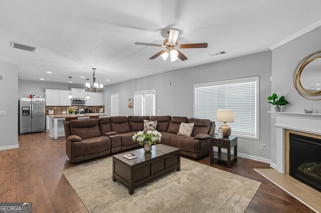 Photo - 112 Silver Trce