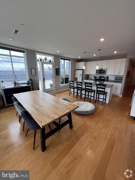 Building Photo - 1734-38 Ridge Ave Unit 506 Rental