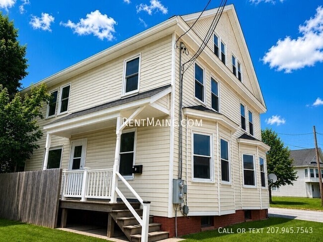 Building Photo - 8 Linden St