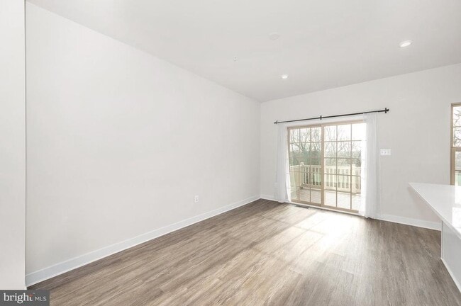 Photo - 7149 Bodkin Wy