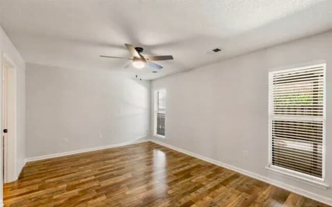 Photo - 5428 Bradley Dr