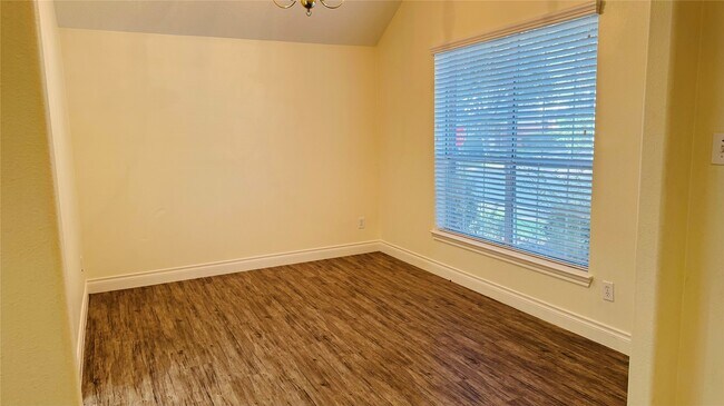 Photo - 20210 Glen Burn Ct
