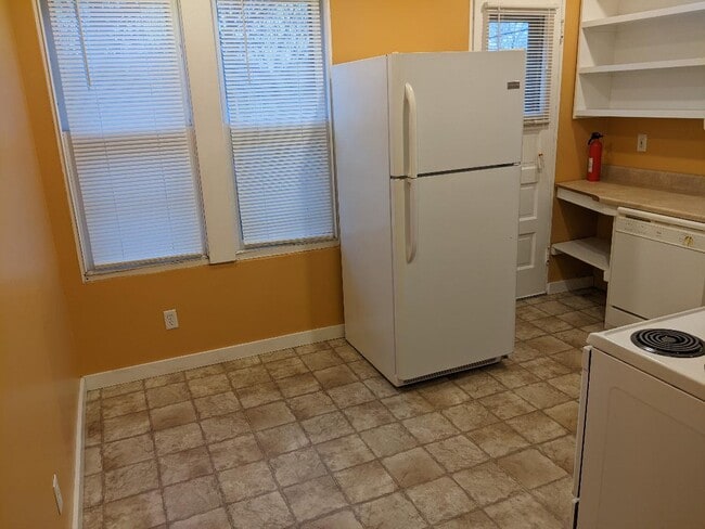 Kitchen - 3726 W Dorothy Pl Unit A