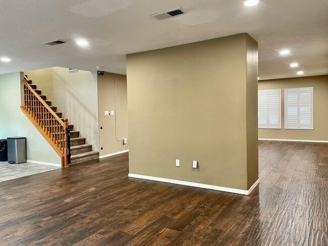 Photo - 12408 Mangas Trail NE