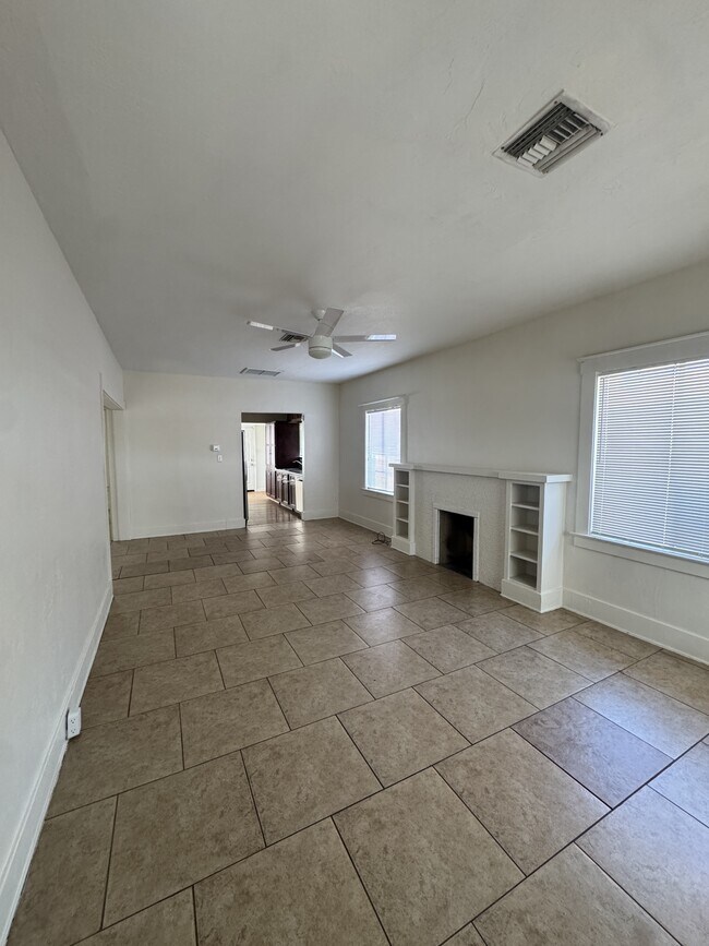 Photo - 1344 E Moreland St