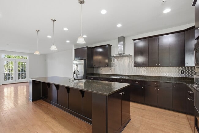 Photo - 15816 Swanscombe Lp