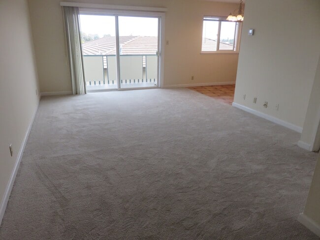 Photo - Hill Garden Apartments