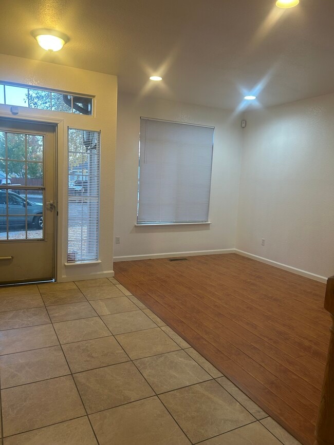 Photo - 3496 Shadow Cast Ct