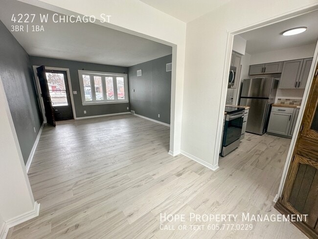 Photo - 4227 W Chicago St