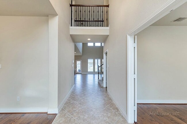 Photo - 28810 Davenport Dr