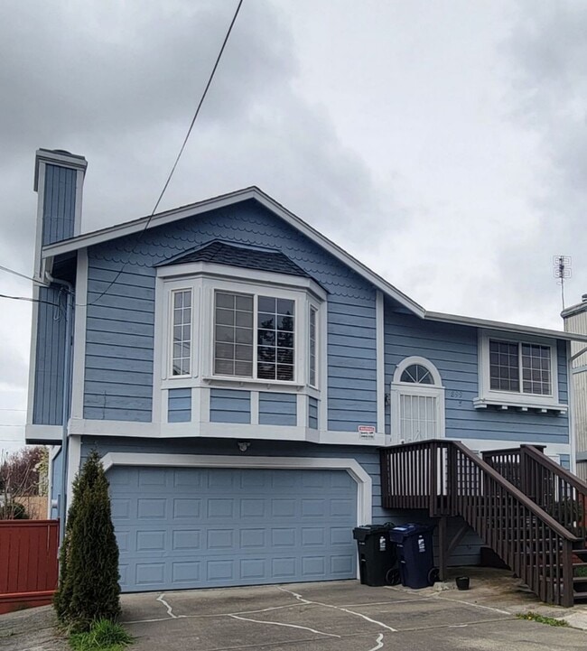 Photo - 899 S 86th St