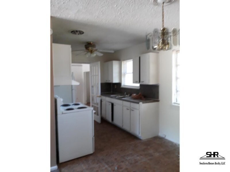 Photo - 701 E Montclair Rd