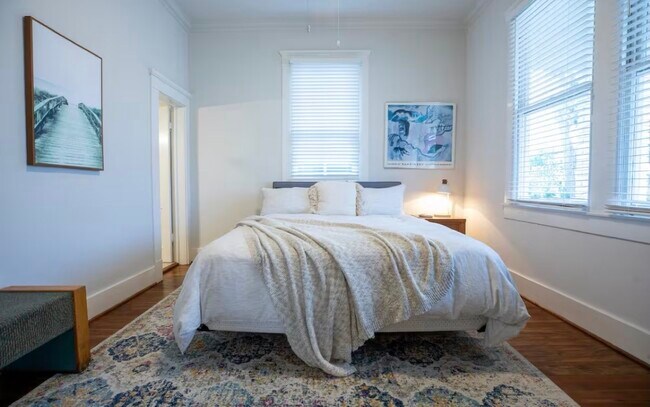 Photo - 2920 Avenue Q