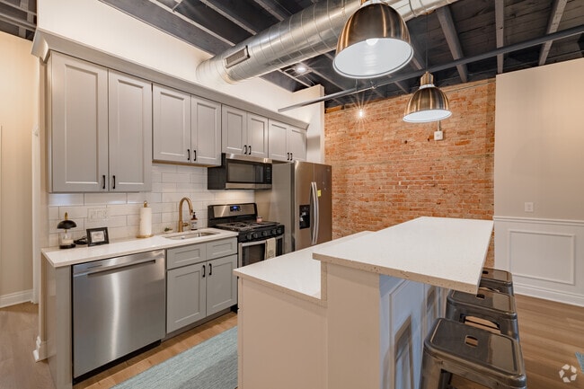 1BR, 1BA - 920SF, Kitchen
