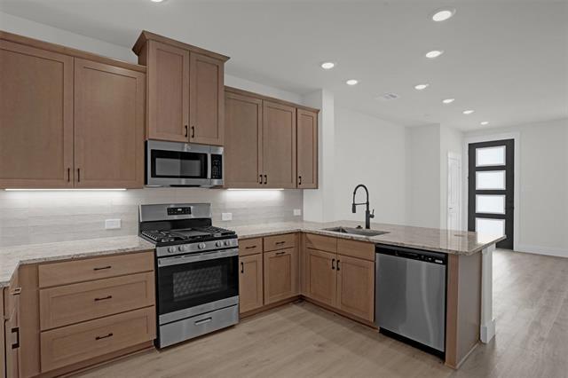 Photo - 2549 Huxley Mews