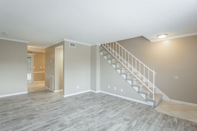 Photo - 741 S Germantown Cir Unidad B